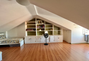 4 - bed mixed dormitory